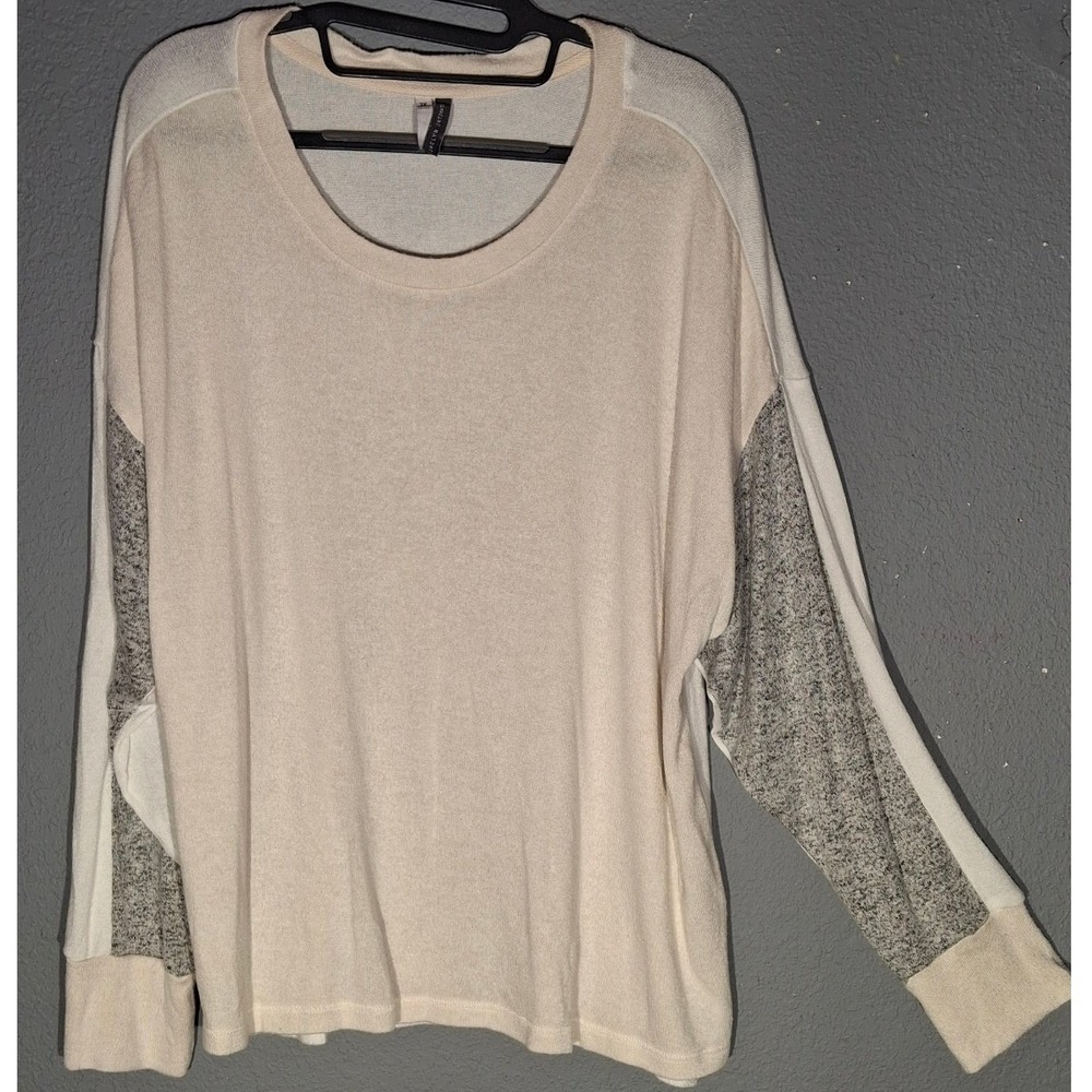 Jaclyn Intimates Womens 1X Cream Long Sleeve Lounge Top Contrast Sleeve Pullover